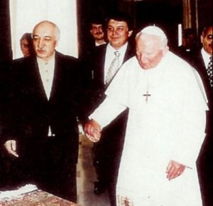 1. Gülen with Pope John Paul II in 1998.
